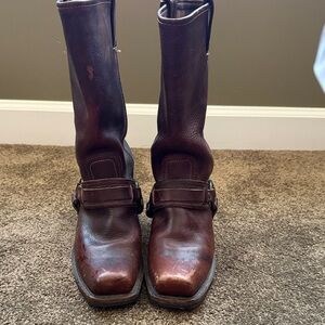 FRYE AND CO. Women's Brown Heeled Boots